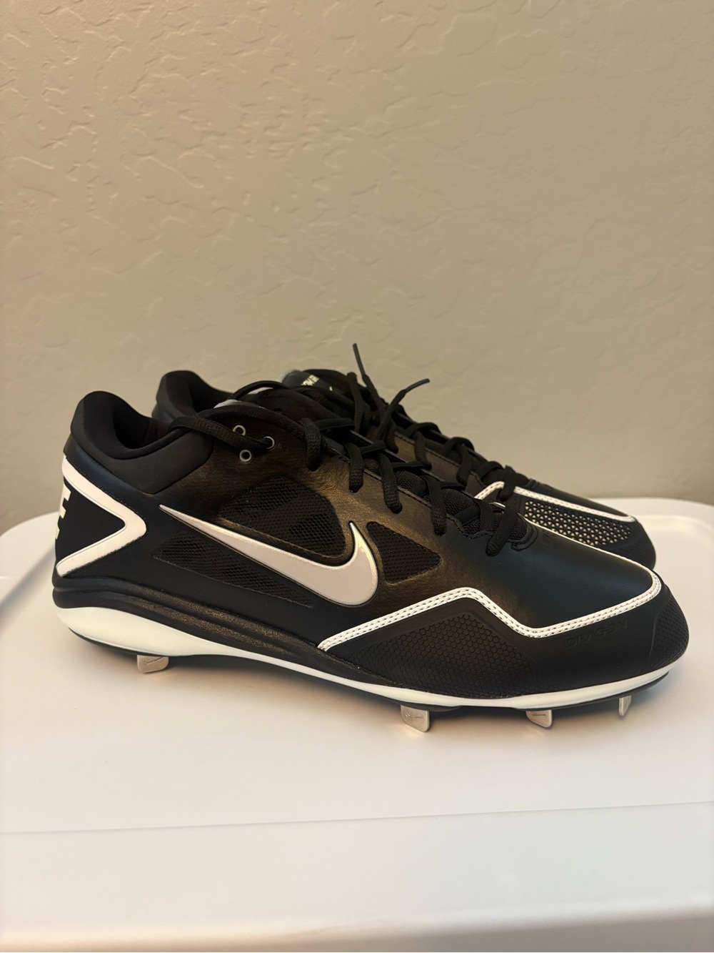 Nike zoom grit metal men's cleats in black, white and metallic silver size 12